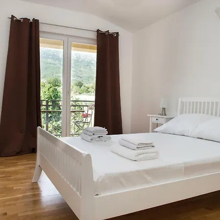 Villa Mira