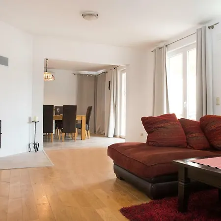 Mira Villa *