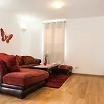 Mira *