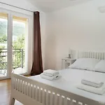 Vila Mira *